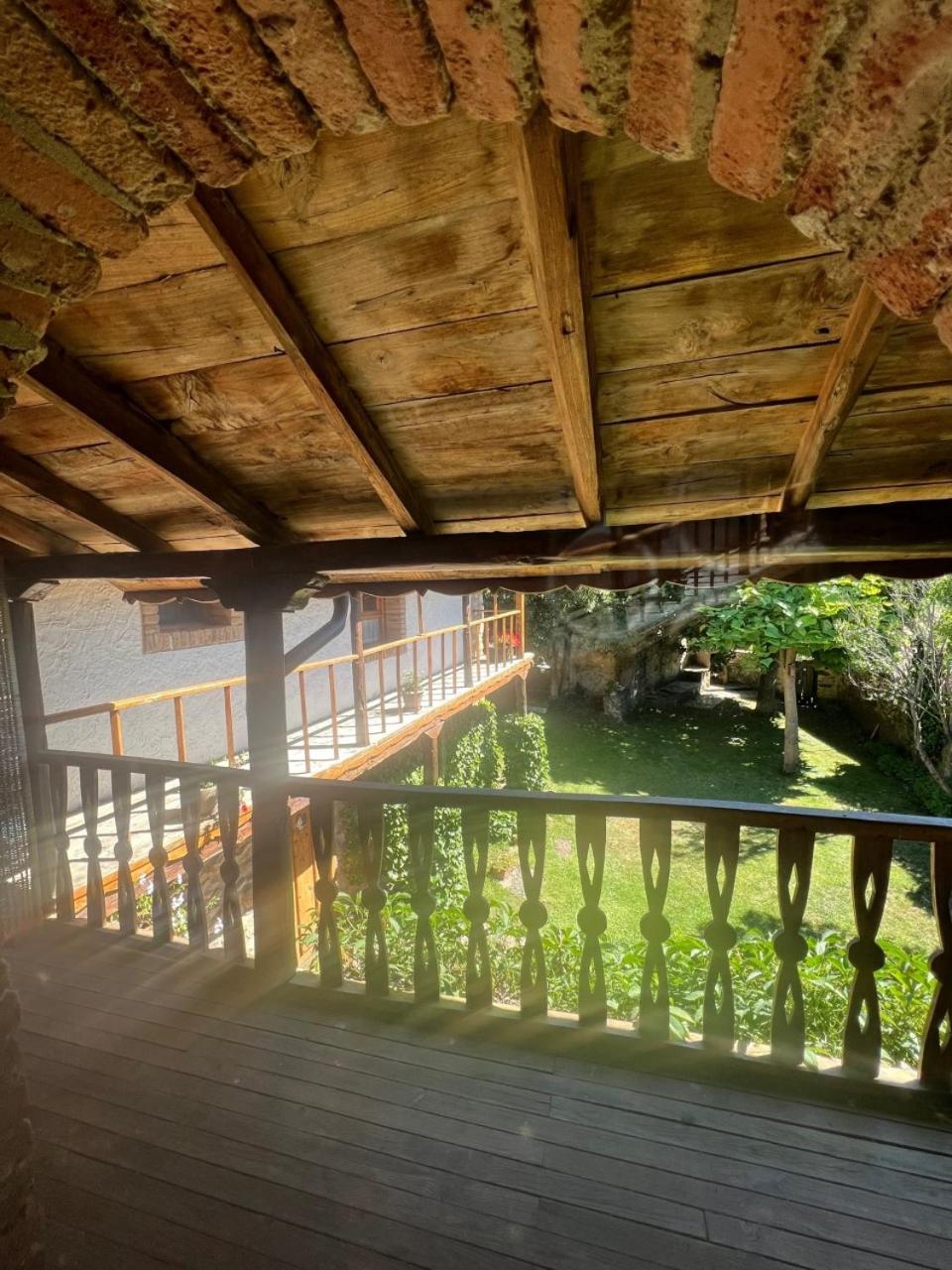 El Canto Del Gallo Ranedo de Curueno Bagian luar foto